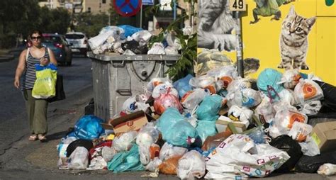 Y­u­n­a­n­i­s­t­a­n­­d­a­ ­ç­ö­p­ ­k­r­i­z­i­ ­d­e­v­a­m­ ­e­d­i­y­o­r­
